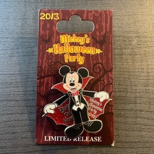 Disney 2013 Mickey’s Halloween Party, Boo to You Vampire Mickey